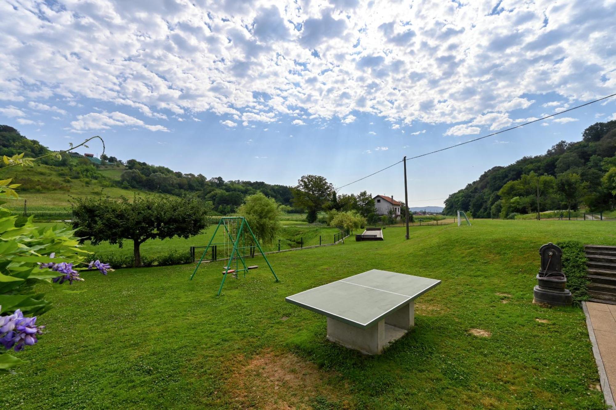 Ruralna Kuca 'Villa Zagorka' Za Odmor Sa Bazenom I Bocalistem Donja Pacetina Exterior foto